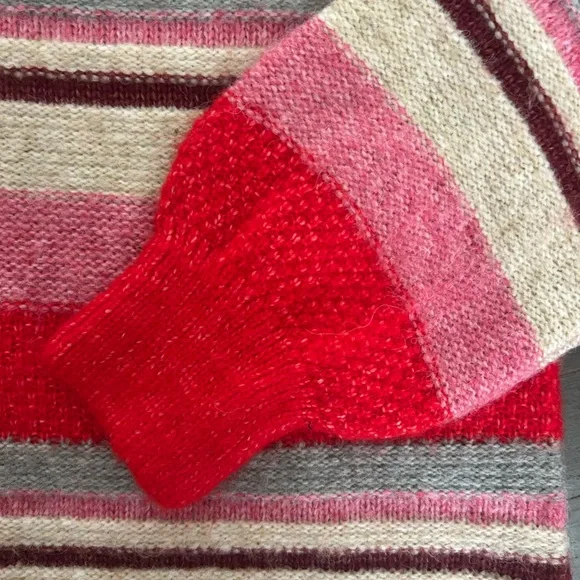 NEW Jessica Simpson Striped Red and Pink Women's Sweater - Picture 3 of 5
